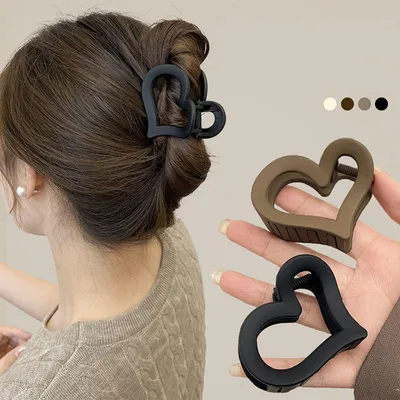 Heart Shape Hair Claw Clips Fashion Simple Temperament Plastic Hair Claw Women Girls Accessories